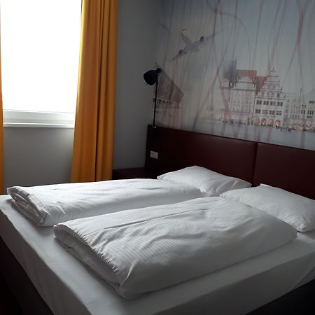 7 เดย์ พรีเมียม โฮเทล ไลพ์ซิชแอร์พอร์ต Hotel ชคอยดิทซ์ ภายนอก รูปภาพ