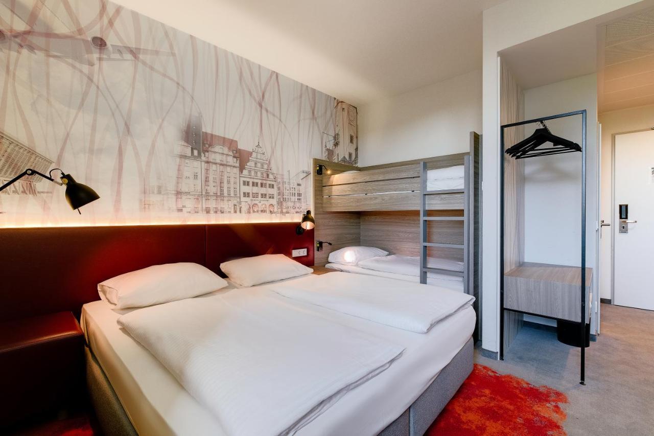 7 เดย์ พรีเมียม โฮเทล ไลพ์ซิชแอร์พอร์ต Hotel ชคอยดิทซ์ ภายนอก รูปภาพ
