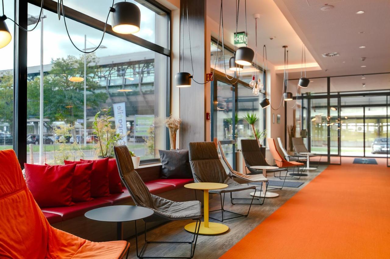 7 เดย์ พรีเมียม โฮเทล ไลพ์ซิชแอร์พอร์ต Hotel ชคอยดิทซ์ ภายนอก รูปภาพ